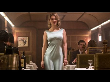 'స్పెక్టర్‌' : ఈ సారి జేమ్స్‌ బాండ్‌ కి ఈ సెక్సీ భామే (వీడియో)