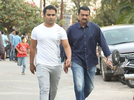 ఫ్రాడ్ చేసావంటూ... బండ్ల గణేష్ మీద ఫైర్ అయిన హీరో!