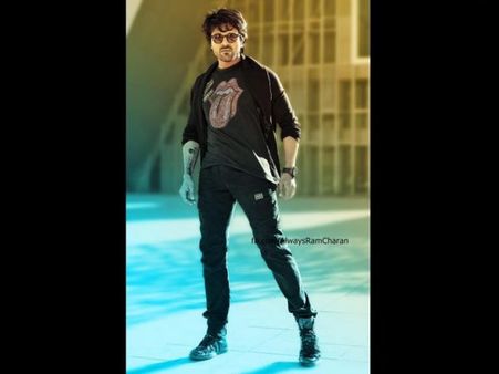 రామ్ చరణ్ తాజా మూవీ ఫస్ట్ లుక్ (ఫోటోస్)