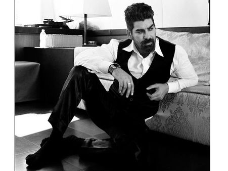 ‘సర్దార్ గబ్బర్ సింగ్’లో విలన్ పాత్రలో ఇతడే...