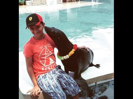 మహేష్ కొడుకు కు అరుదైన ముద్దు(ఫన్నీ ఫొటో)