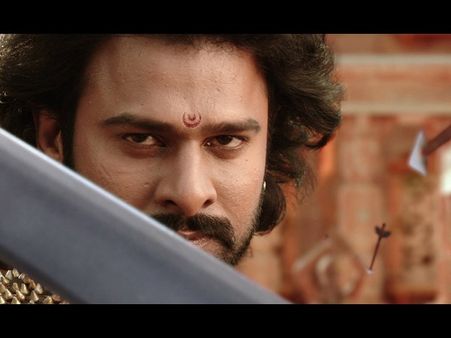 ‘బాహుబలి’ విజువల్ ఎఫెక్ట్ వెనక సీక్రెట్ ఇదే.. (వీడియో)