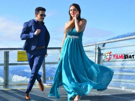 ‘అఖిల్’ ఇంకో ఎట్రాక్షన్: పెద్ద డైరక్టర్ తో బ్యాక్ గ్రౌండ్ స్కోర్