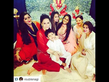 సల్మాన్ ఖాన్ ఇంట్లో గణేష్ పూజ, సెలబ్రిటీల సందడి (ఫోటోస్)