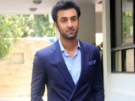 ఆన్ లైన్ మోసం: రణబీర్ కపూర్ పై కేసు నమోదు