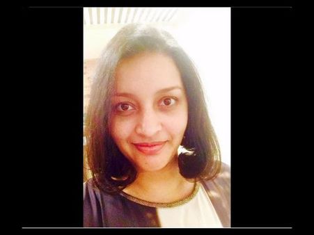 జుట్టు కత్తిరించుకున్న రేణు దేశాయ్, మంచి పని కోసమే! (ఫోటోస్)