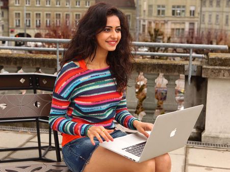 చూడండి :ధాంక్స్ చెప్తూ రకుల్ ప్రీతి సింగ్.. 