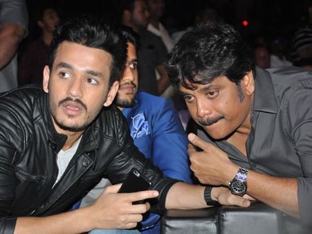అఖిల్ ఔట్ పుట్: నాగార్జున హ్యాపీగా లేడా?