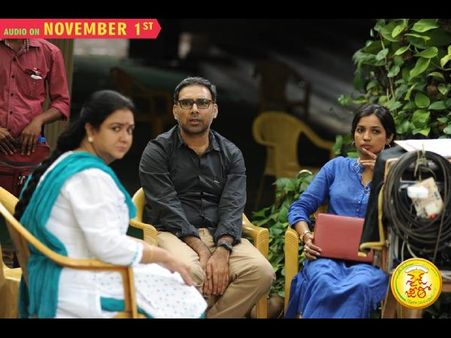 అనుష్క ‘సైజ్ జీరో’ లొకేషన్లో ఇలా.. (ఫోటోస్)