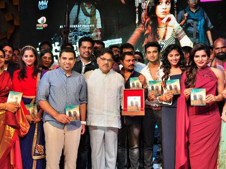 ఆడియో ఫంక్షన్లో తుపాకితో సమంత హల్‌చల్ (ఫోటోస్)