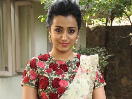 క్రేజీ ఆఫర్ : స్టార్ హీరో సరసన త్రిష...నెగిటివ్ రోల్