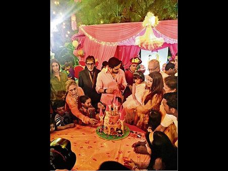 ఐశ్వర్యరాయ్ కూతురు బర్త్ డే పార్టీ (ఫోటోస్)