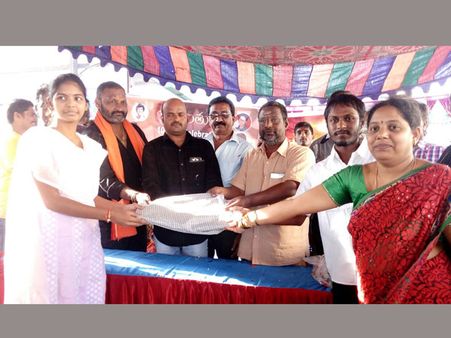 ‘శ్రీమంతుడు’ 100 డేస్ సెలబ్రేషన్స్ (ఫోటోస్)