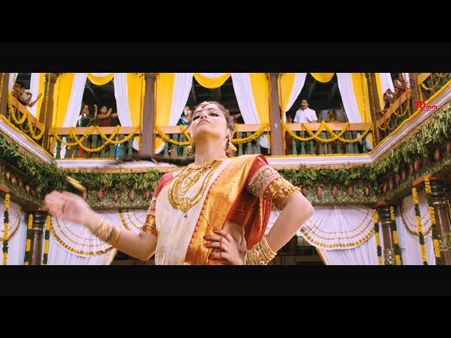 కొత్త ట్రైలర్ కేక పెట్టించింది (వీడియో)