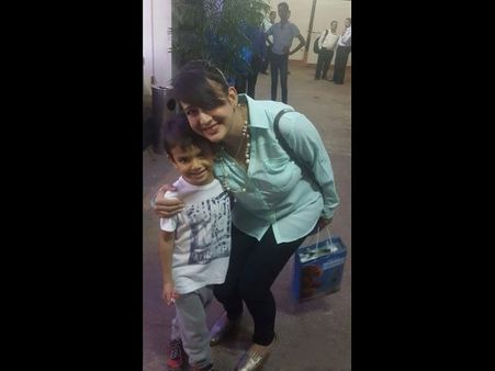 పవన్ కళ్యాణ్ హీరోయిన్ ఇపుడు కొడుకుతో....(ఫోటో)