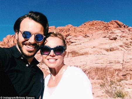 ఆమెకు శృంగార యావ ఎక్కువే! (బాయ్ ఫ్రెండ్స్ లిస్ట్)