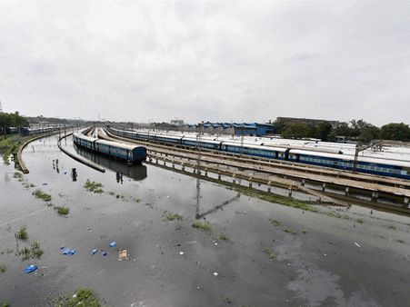 చెన్నై వరదలు: కోటి విరాళం ప్రకటించిన ఆ స్టార్ ఎవరో తెలుసా?