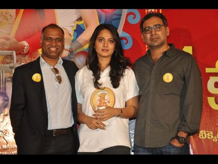 ‘సైజ్ జీరో’ లాస్ ఎంత? బంగారం కాంటెస్ట్ సంగతేంటి?