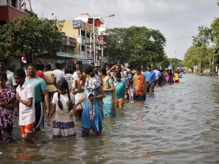 చెన్సై వరదలు: సూపర్ స్టార్ రూ. 1 కోటి విరాళం