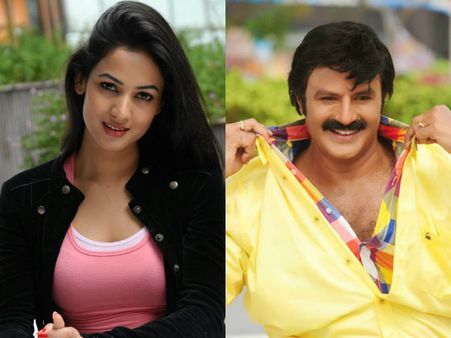 బాలకృష్ణ కోసం టు పీస్ బికిలోనిలో