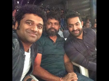 అద్భుతంగా ఉంది: దేవిశ్రీ నాన్న ప్రేమతో....(వీడియో)