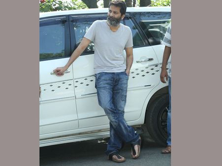 అనిరుధ్ ని తీసేసి త్రివిక్రమ్ అతన్నే ఫైనల్