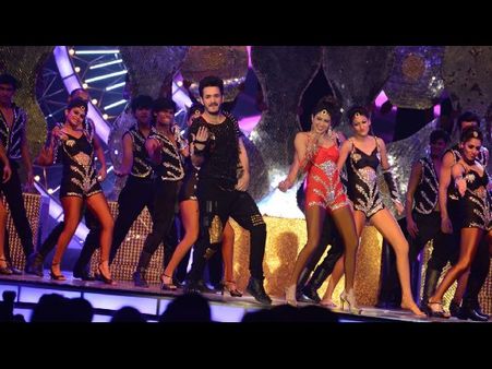 ఐఫా ఉత్సవం: రామ్ చరణ్, అఖిల్, తమన్నా డాన్స్ (ఫోటోస్)