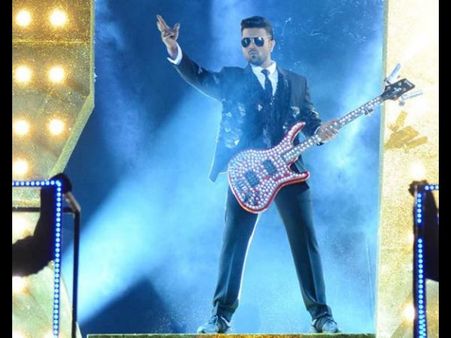 రామ్ చరణ్, అఖిల్ రూ. 1.4 కోట్లు డొనేట్ చేసారా?