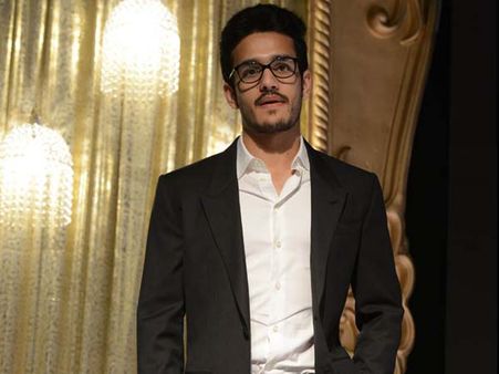 అఖిల్ అక్కినేని డాన్స్ రిహార్సల్ కేక.... (వీడియో)