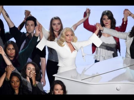 ఆలోచనాత్మకంగా.....లేడీ గాగా రేప్ సాంగ్ (వీడియో)