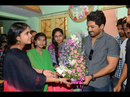 రామ్ చరణ్ బర్త్ డే సందర్భంగా బన్నీ ఏం చేసాడో తెలుసా?
