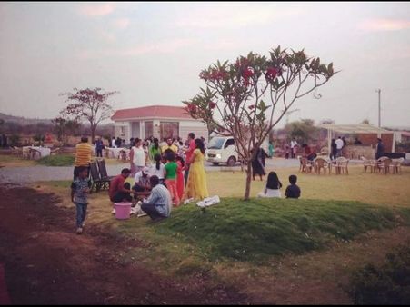 నవదీప్‌ ఇష్యూ: బ్రహ్మాజీ సపోర్టు (ఫాంహౌస్ పార్టీ ఫోటోస్)