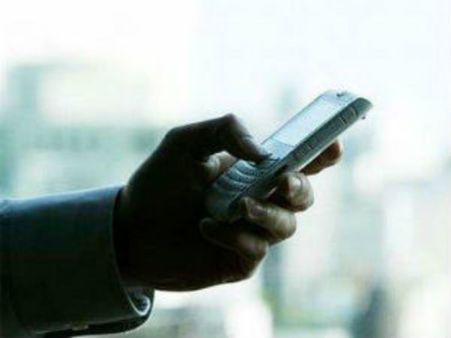 బుల్లి తెర నటికి అసభ్యకరమైన మెసేజ్‌లు: ఫిర్యాదు