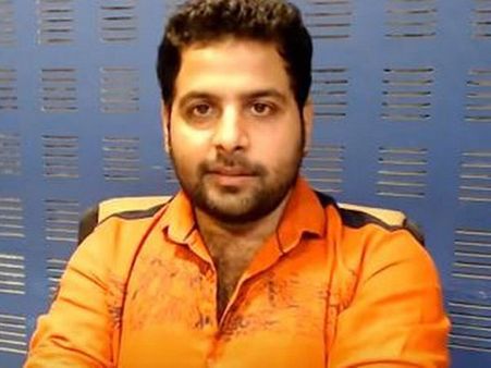 ఛీ కొట్టిన రెండో భార్య, విషం తాగి నటుడి ఆత్మహత్య!