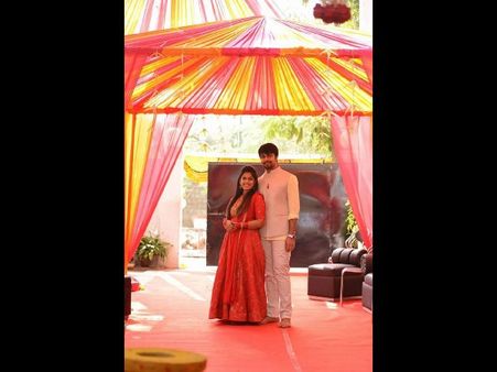 చంద్రబాబుకు... చిరంజీవి కూతురు శ్రీజ వెడ్డింగ్ ఇన్విటేషన్!