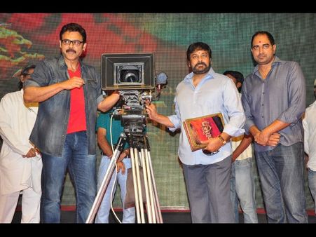 బాలయ్య తొలి విజయం, ఆయనకు అవలీల: చిరంజీవి