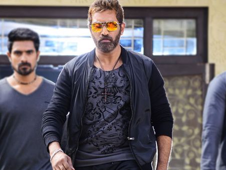 నిబంధనల ఉల్లంఘన: మరో నందమూరి స్టార్ దొరికిపోయాడు!