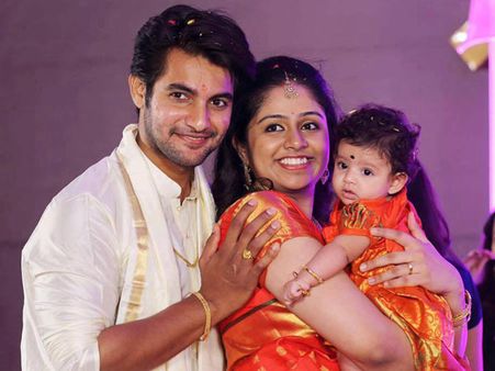 హీరో ఆది కుమార్తె నామకరణోత్సవం (ఫొటోలు)