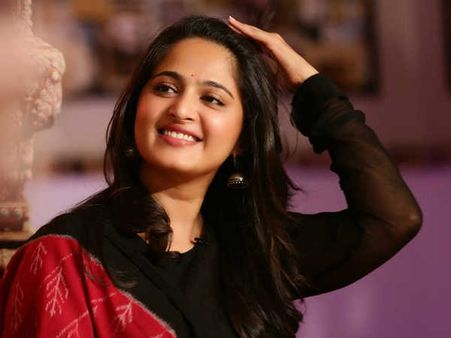 చిరంజీవి 150వ సినిమాలో అనుష్క ఖరారు