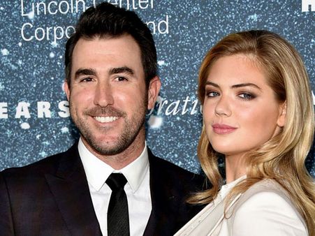 బాయ్ ఫ్రెండుతో సెక్సీ బ్యూటీ ఎంగేజ్మెంట్ (ఫోటోస్)