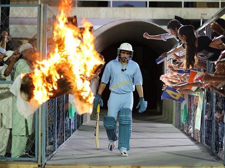 హైదరాబాదీ క్రికెటర్ అజారుద్దీన్ మూవీ‘అజర్’ పబ్లిక్ టాకేంటి?