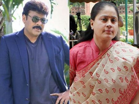 చిరంజీవి నా కోసం పార్టీ అరేంజ్ చేసారు: విజయశాంతి