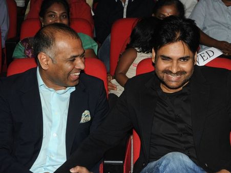 నాకు నచ్చలేదు, పవన్ కళ్యాణ్ తో సినిమా చేయను: పివిపి