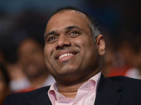 ‘పివిపి’ మంచి మనసు: ‘బ్రహ్మోత్సవం’ బాధితులను ఆదుకుంటారట!