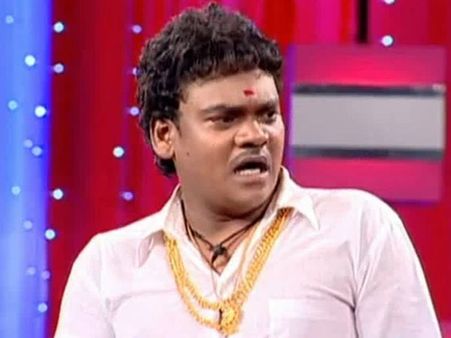 ఆ ఇష్య్యూ తర్వాత కూడా... పవన్ కళ్యాణ్ దేవుడే అంటున్నాడు!