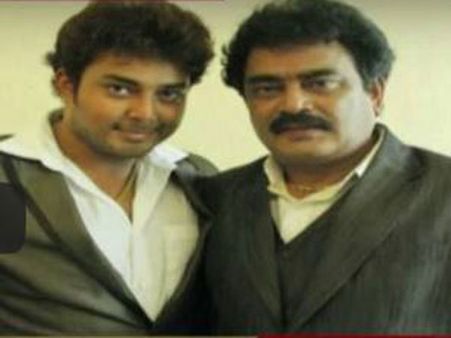 యాక్సిడెంటల్ గా... హీరో తనీష్‌ తండ్రి వర్థన్‌ మృతి