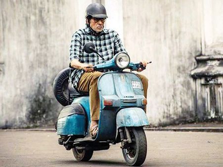 అభిమానం అంటే అది: కోట్లు ఇస్తానన్నా డోంట్ కేర్ అంటున్న ఫ్యాన్!