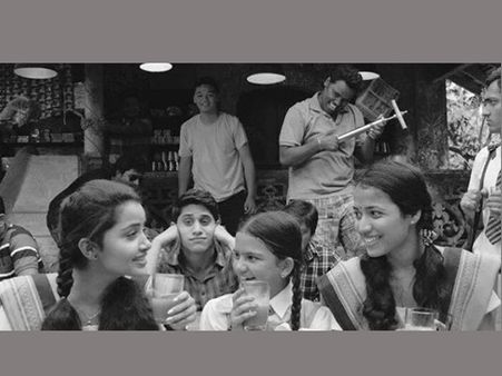 టీనేజ్ చైతూ: మేకప్ ఇంతగ మార్చేస్తుందంటే నమ్మలేం కావాలంటే ఇది చూడండి