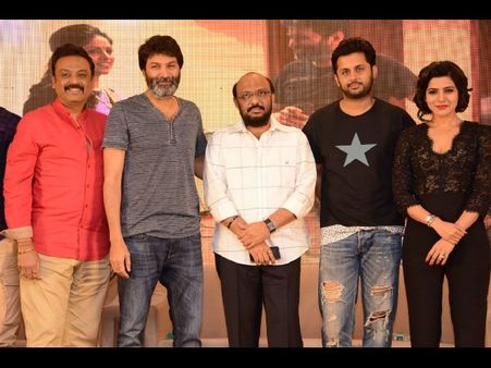 ‘అ..ఆ’ పవన్ వల్లే, సమంత కూడా హీరో, కాపీ వివాదంపై త్రివిక్రమ్ వివరణ (ఫోటోస్)