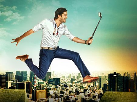 అల్లరి నరేష్ ‘సెల్ఫీ రాజా’ టీజర్ అదిరింది (వీడియో)